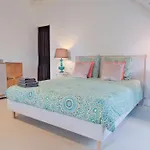 La Maison B - L'auberge Autonome Au Charme Vintage Bed & Breakfast