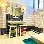 La Maison B - L'auberge Autonome Au Charme Vintage *