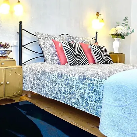 Bed & Breakfast La Maison B - L'auberge Autonome Au Charme Vintage *