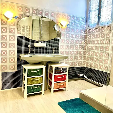 Bed & Breakfast La Maison B - L'auberge Autonome Au Charme Vintage *