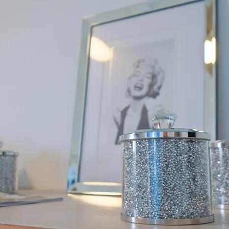 Bed & Breakfast La Maison B - L'auberge Autonome Au Charme Vintage *