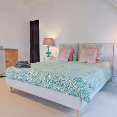 La Maison B - L'auberge Autonome Au Charme Vintage Bed & Breakfast