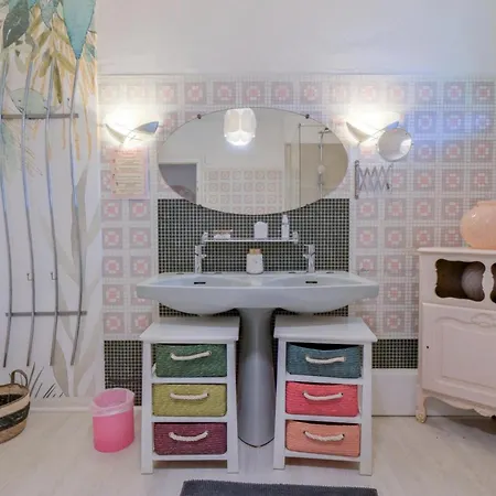 La Maison B - L'auberge Autonome Au Charme Vintage *