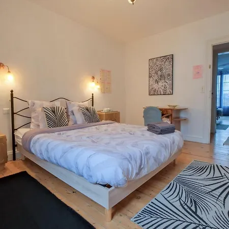 לינה וארוחת בוקר La Maison B - L'auberge Autonome Au Charme Vintage